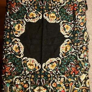 Bundle me! Pretty scarf, almost square 30x29”